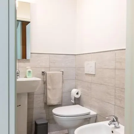 Apartment Via Roma 21 *
